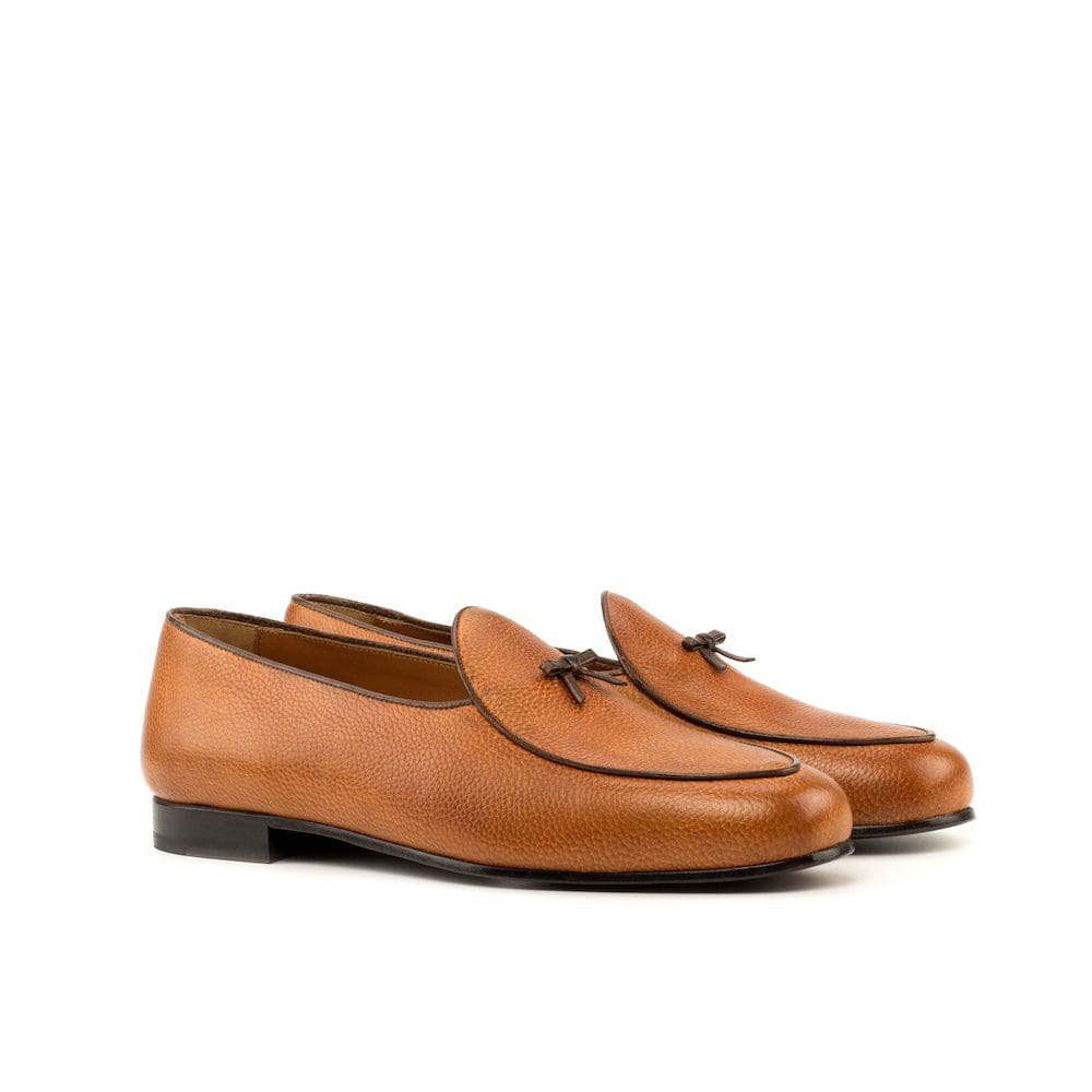 Full grain cognac kalfsleren belgische slippers afgewerkt met donkerbruin nappa leer