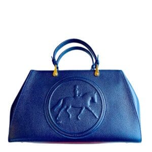 Donkerblauwe handtas met de afbeelding van een dressuurpaard geprint in het leer.
